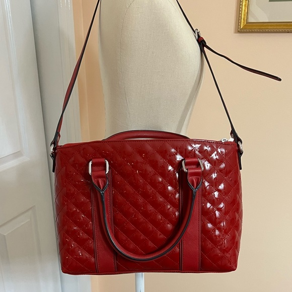 CALVIN KLEIN RED PATENT LEATHER CROSSBODY BAG W/ALL OVER CK LOGO INSIDE AND OUT - Picture 2 of 15